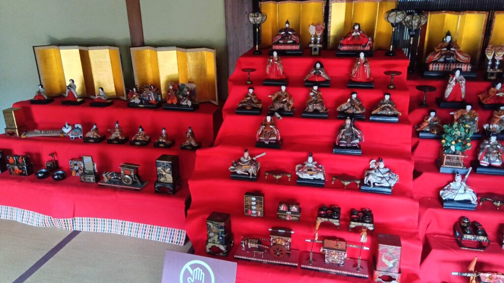 墨田区立花 大正時代のお雛様 | オリハラ中央博善社